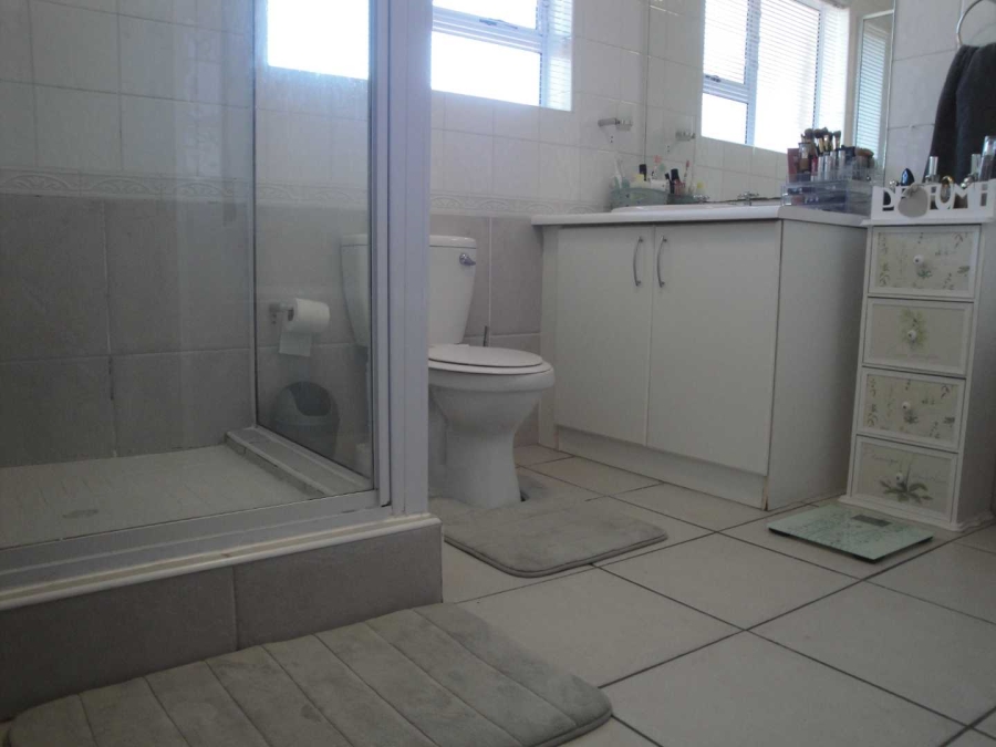 To Let 3 Bedroom Property for Rent in Summerstrand Eastern Cape